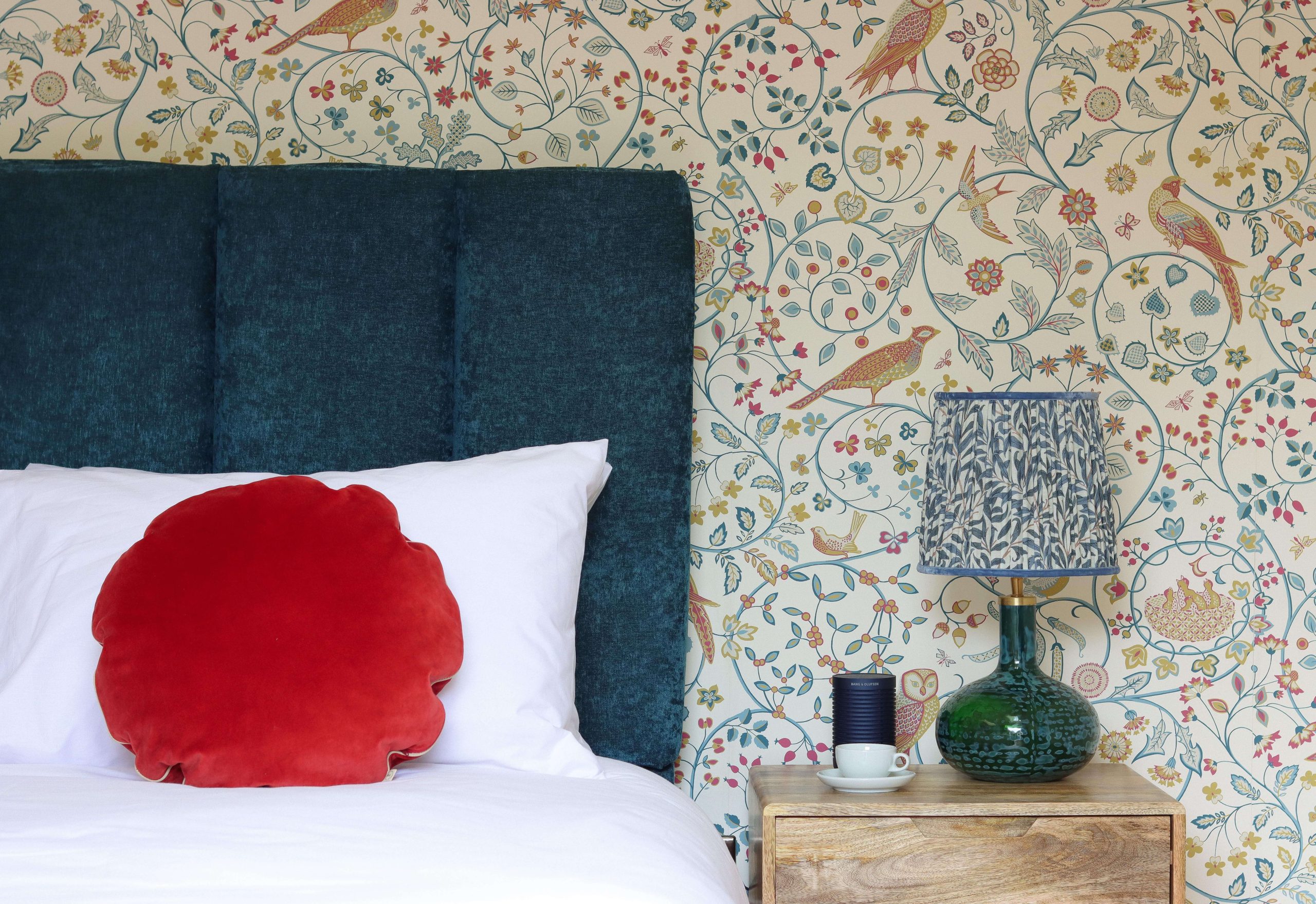 Luxury Suffolk Guesthouse Room BED